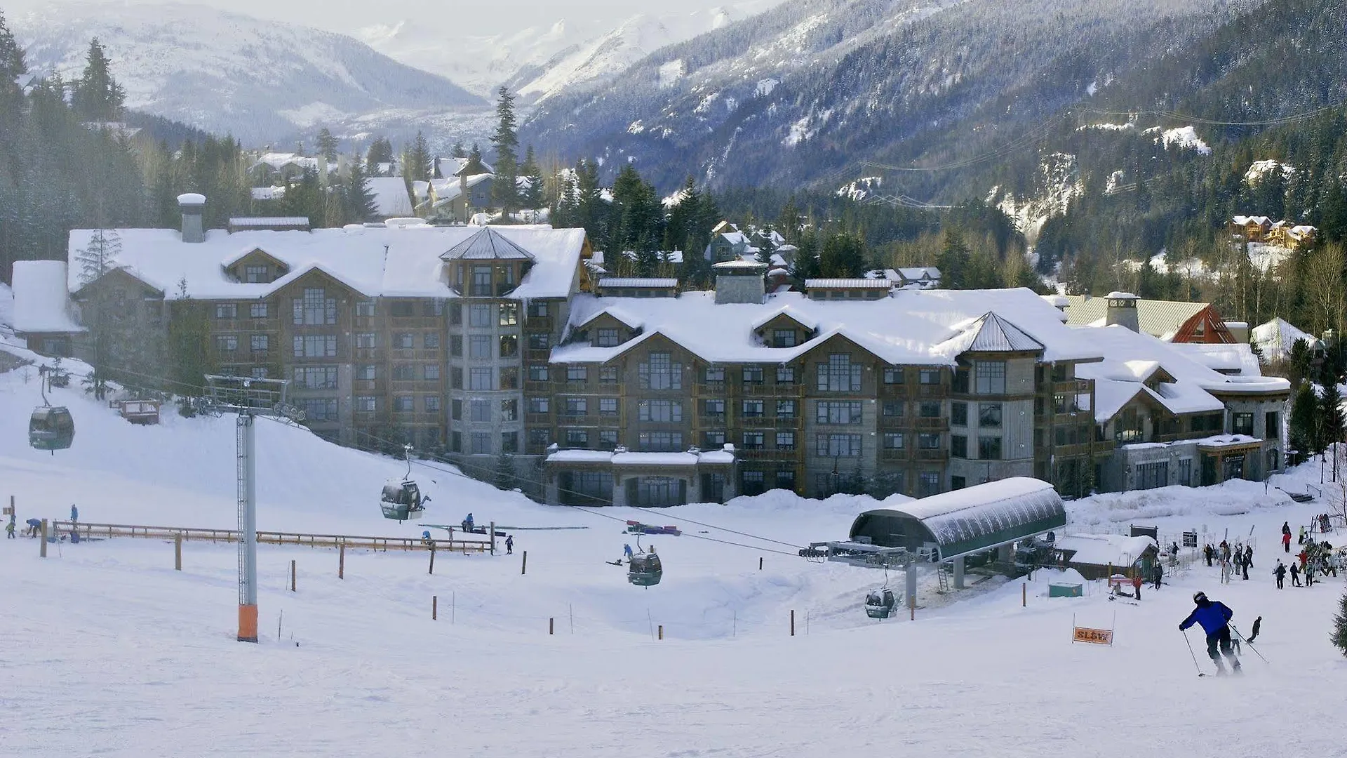 First Tracks Lodge Whistler Apartahotel